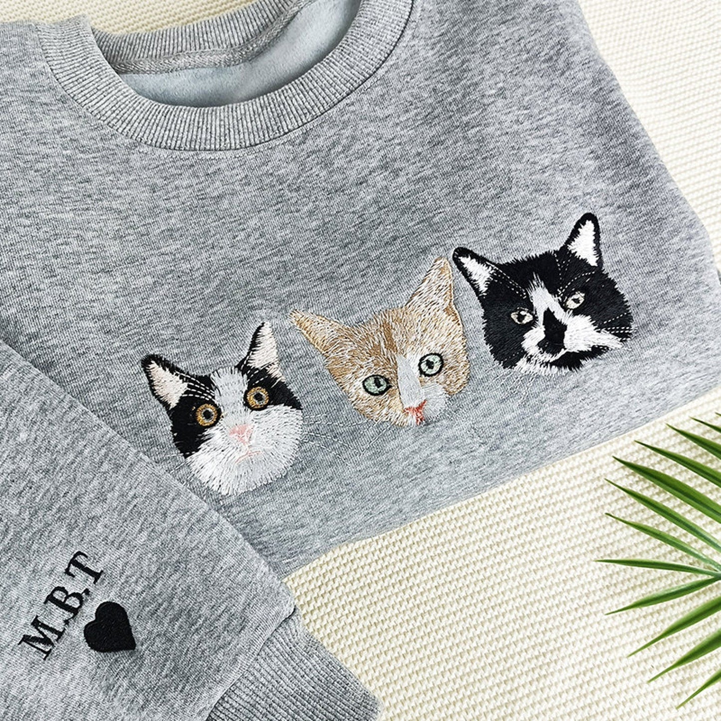 Felpa girocollo personalizzata per cani, felpa personalizzata con gatto, maglietta con il volto di un animale domestico, regalo per la mamma di un cane, ricamo per cani, regalo per gli amanti dei cani, festa della mamma, ricamo colorato