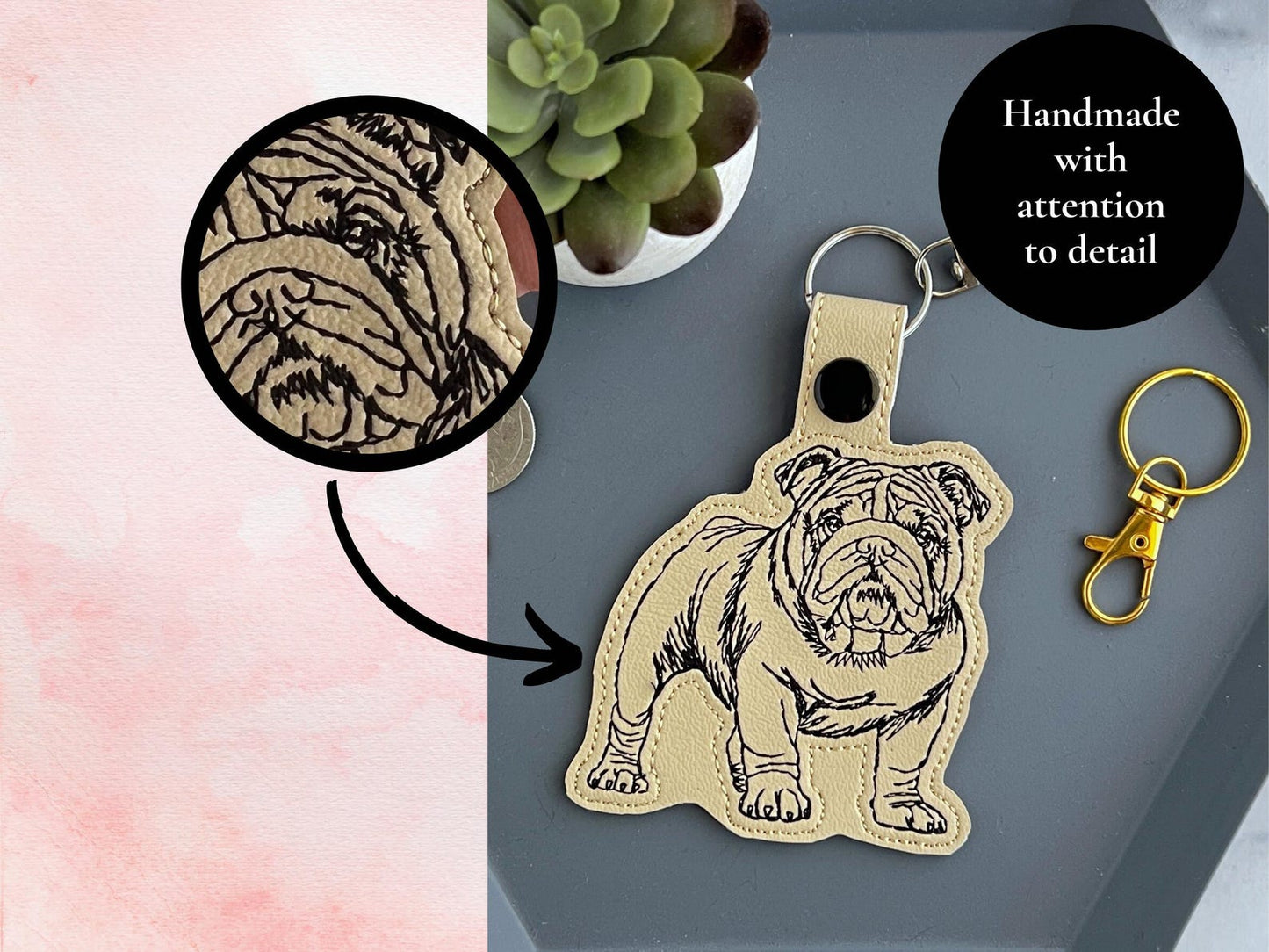 Portachiavi Con Ritratto Di Bulldog: Portachiavi O Ciondolo Per Borsa Con Cane Ricamato, Opzioni Di Colore Personalizzabili, Ottimo Regalo Per Chi Ha Un Animale Domestico.