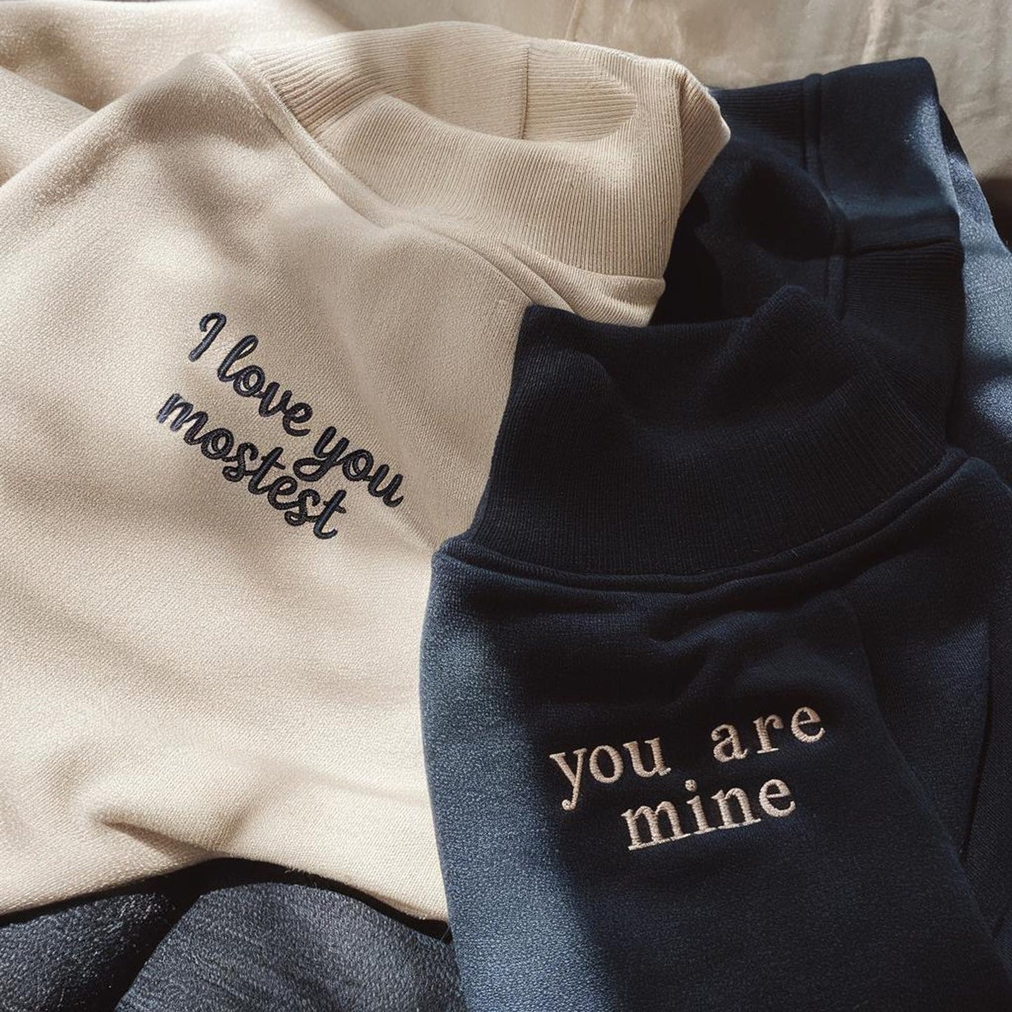 Felpa con cappuccio o girocollo ricamata personalizzata, regalo di coppia per anniversario, fidanzato/a LGBTQ, compleanno, matrimonio, felpe abbinate, regalo per lei