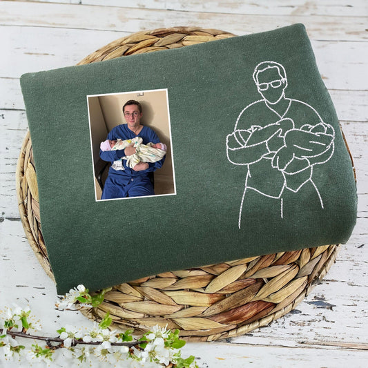 Felpa Con Ricamo Raffigurante Il Profilo Di Papà E Figlia | Felpe Personalizzate Per Papà | Felpa Con Cappuccio Personalizzata Con Ritratto Di Papà | Regali Per La Festa Del Papà