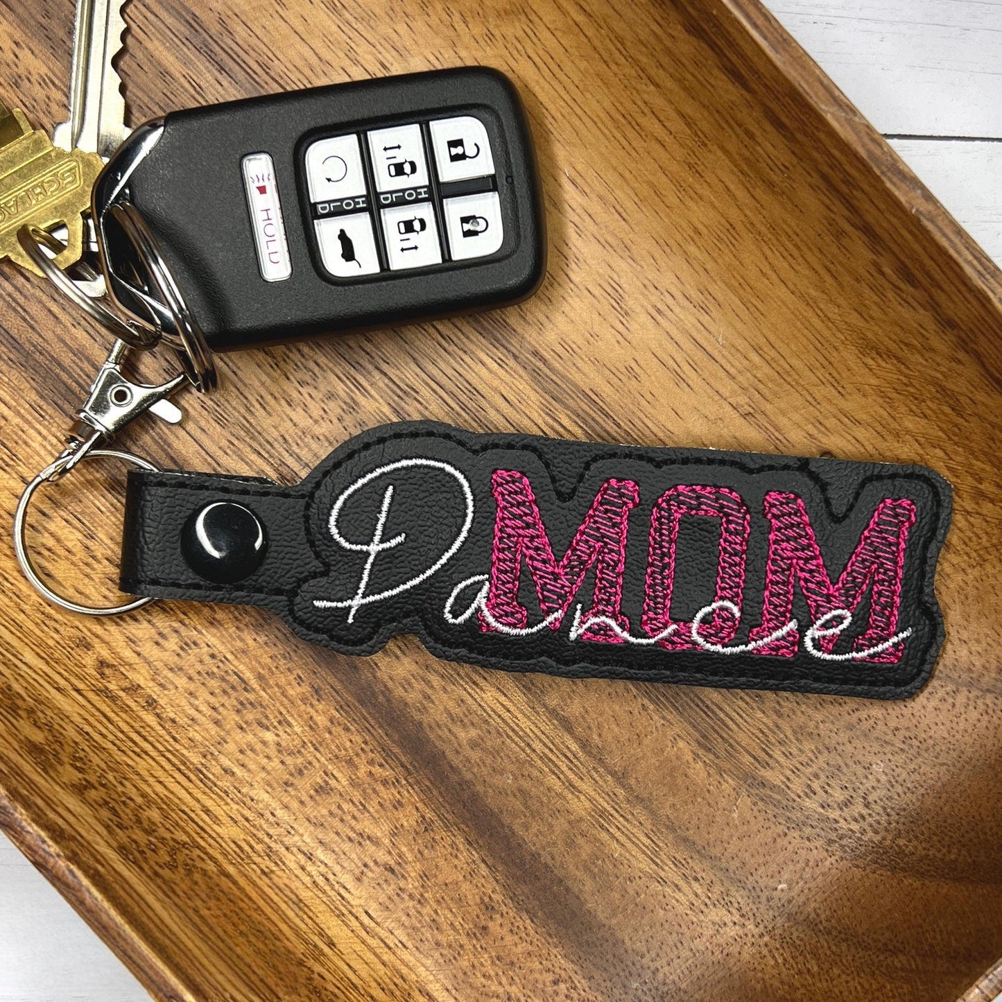 Portachiavi "Ballerina Mom" - Regalo Ricamato A Mano Per La Mamma - Portachiavi O Ciondolo Per Borsa