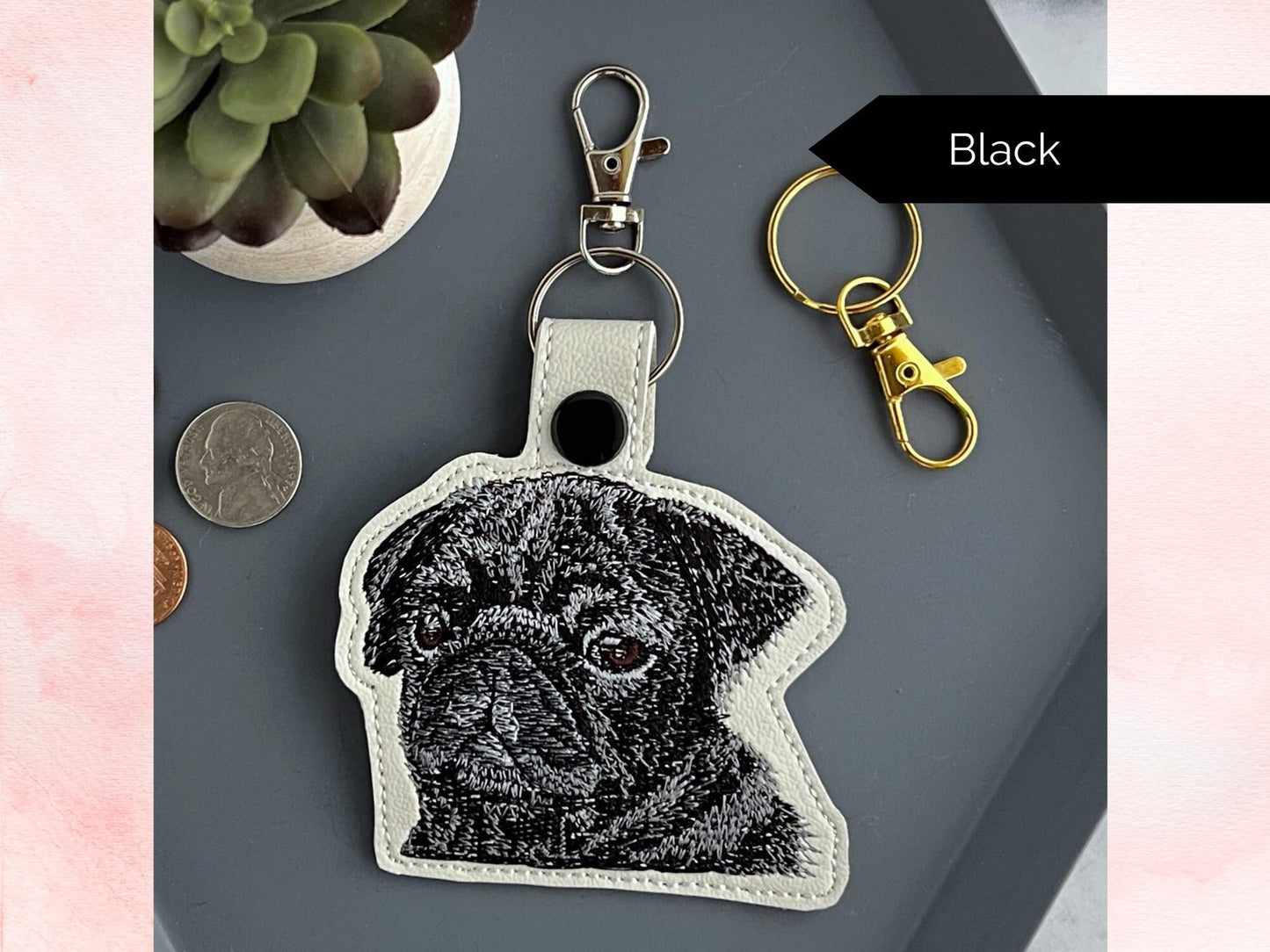 Portachiavi Realistico A Forma Di Carlino: Portachiavi In Similpelle Ricamato O Ciondolo Per Borsa, Un Regalo Fantastico Per Gli Amanti Dei Cani!