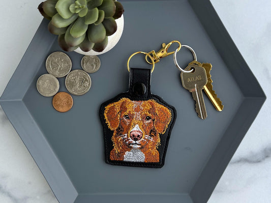 PORTACHIAVI A FORMA DI FALENA TESTA DI MORTO, PORTACHIAVI O CIONDOLO PER BORSA RICAMATO A TEMA HALLOWEEN O AUTUNNO, OTTIMO REGALO PER GLI AMANTI DELLE FALENE.