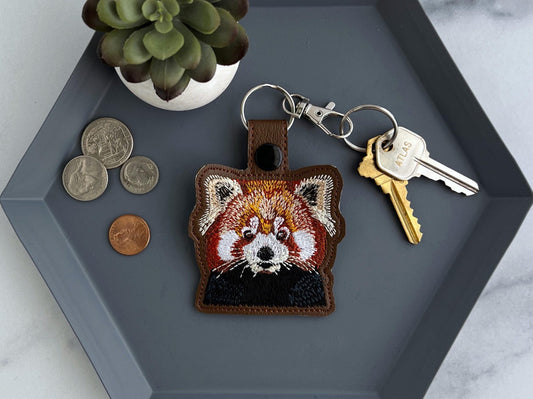 Portachiavi Ricamato A Forma Di Simpatico Panda Rosso | Portachiavi O Ciondolo Per Borsa | Regalo Per Amanti Dei Panda