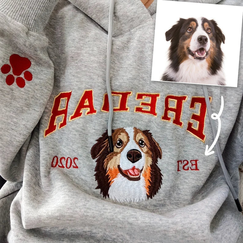 Felpa con cappuccio Varsity Pet personalizzata con ricamo e foto del tuo cane, regalo per il proprietario del cane. Regalo per gli amanti degli animali.