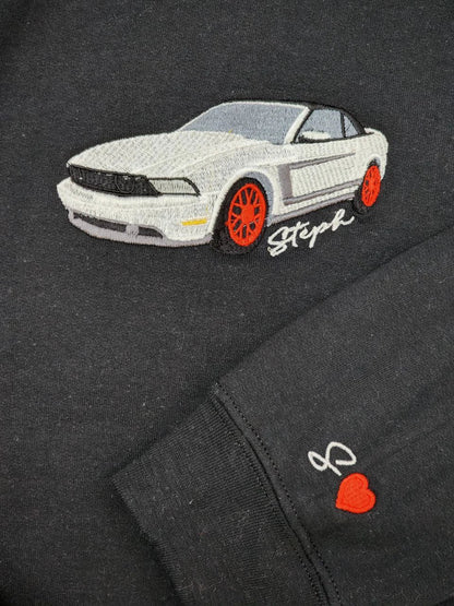 Felpa con cappuccio ricamata con auto, felpa personalizzata con auto per uomo, felpa con cappuccio con auto, felpa con cappuccio con auto da corsa