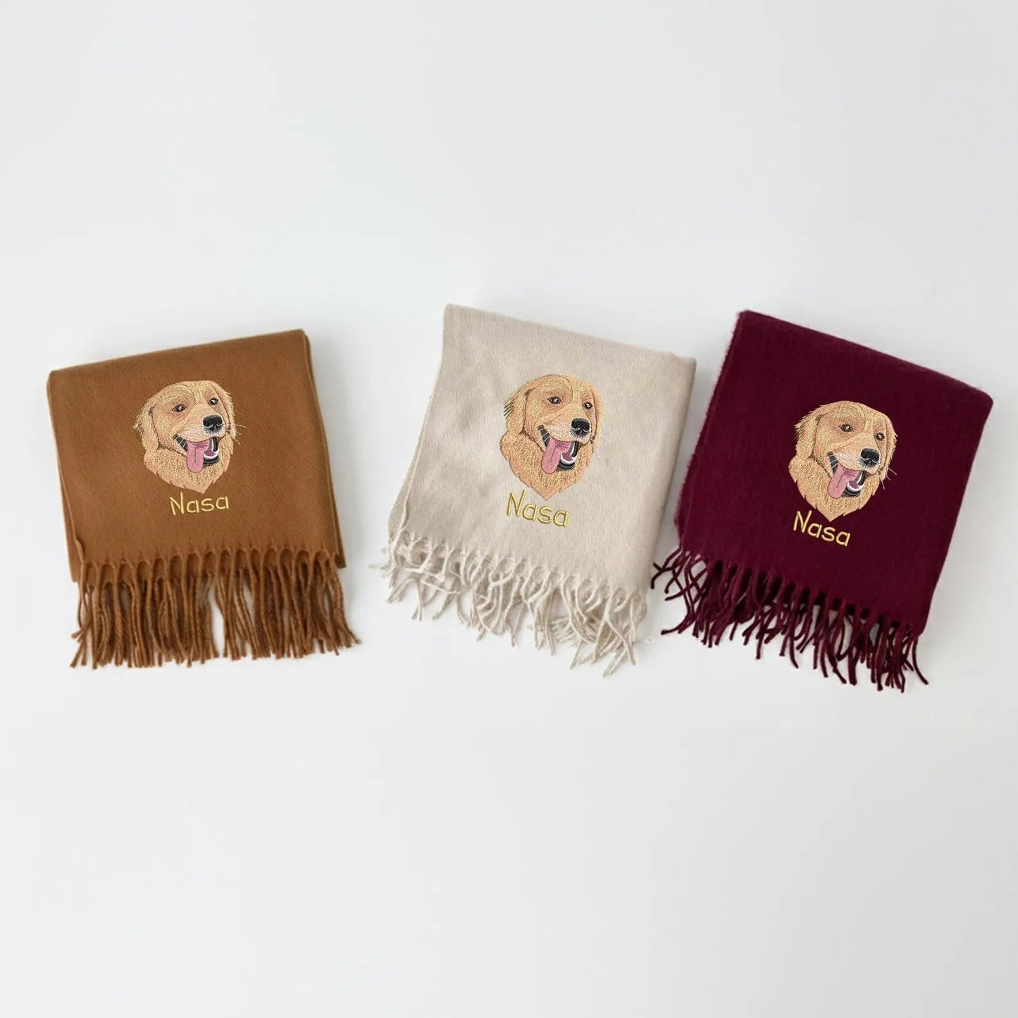 Sciarpa di lana ricamata con ritratto e nome del cane: regalo di Natale perfetto per le mamme di cani