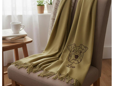 Fai ricamare il tuo animale domestico! Una sciarpa personalizzata unica è il regalo perfetto.