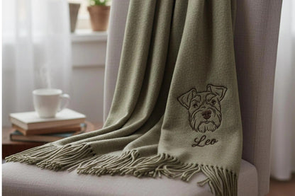 Fai ricamare il tuo animale domestico! Una sciarpa personalizzata unica è il regalo perfetto.