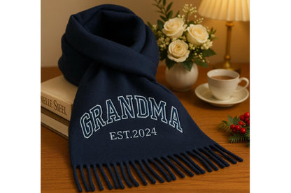 Sciarpa di lana ricamata con nome – Accessorio invernale personalizzato da regalare