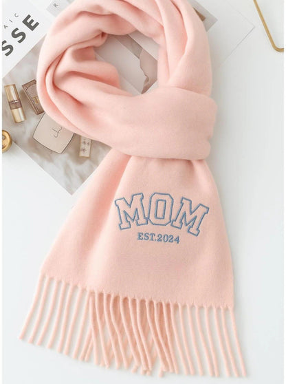 Sciarpa di lana ricamata con nome – Accessorio invernale personalizzato da regalare