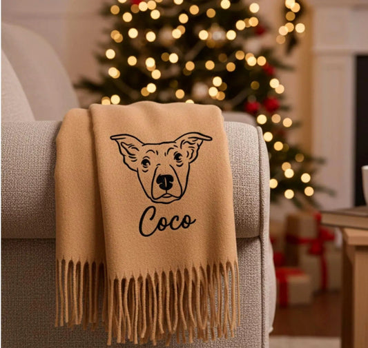 Fai ricamare il tuo animale domestico! Una sciarpa personalizzata unica è il regalo perfetto.